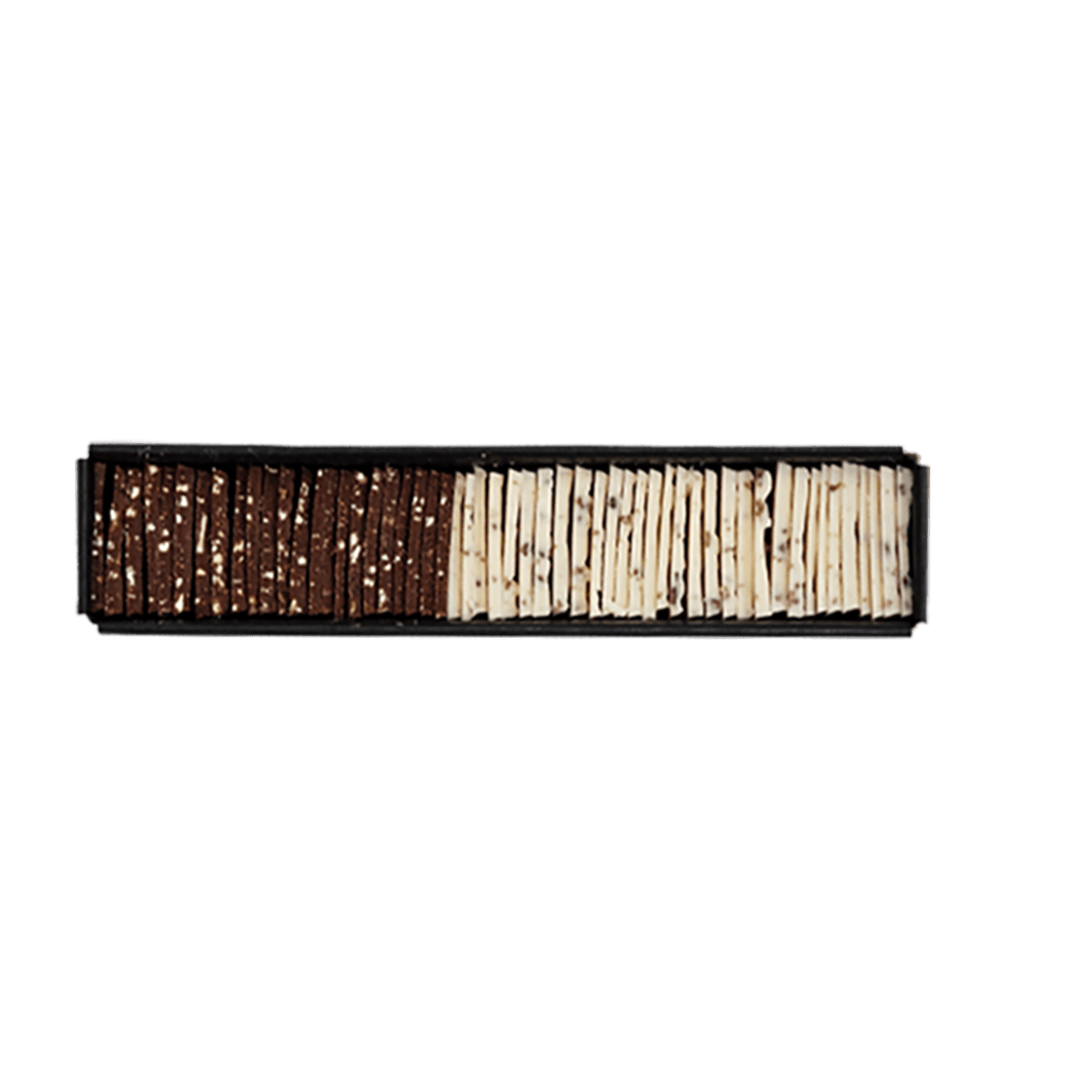 Petites assiettes d'automne en chocolat, éclats de cacao & graines de citrouille